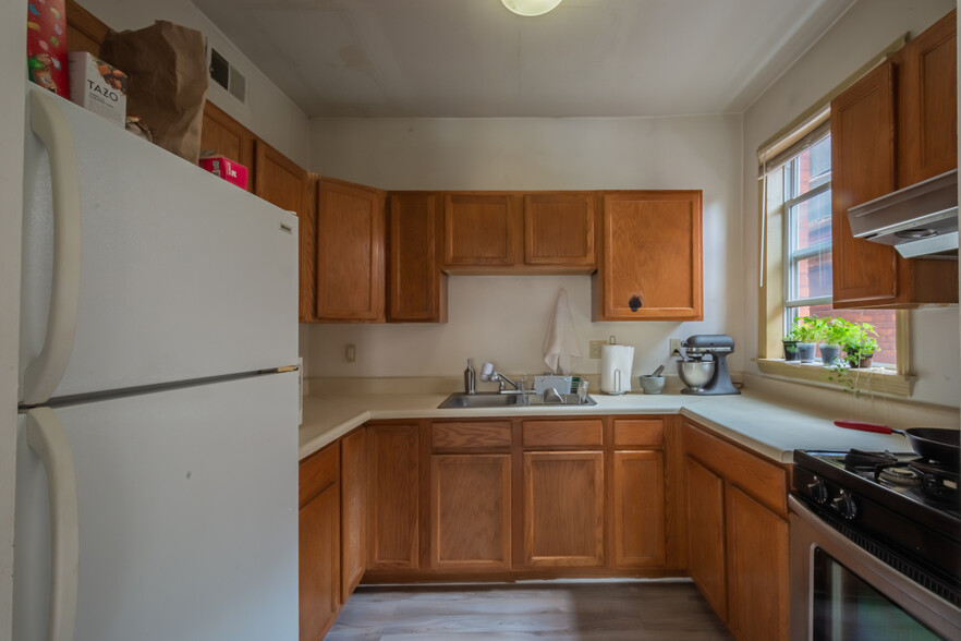 Building Photo - 112 N Fairmount St