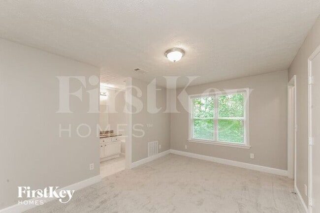 Building Photo - 6770 Bent Creek Dr