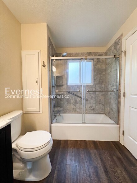 Building Photo - 9225 Clermont Dr