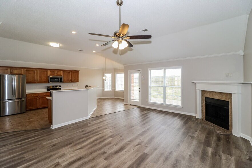 Building Photo - 25 Caitlyn Geneva Cove