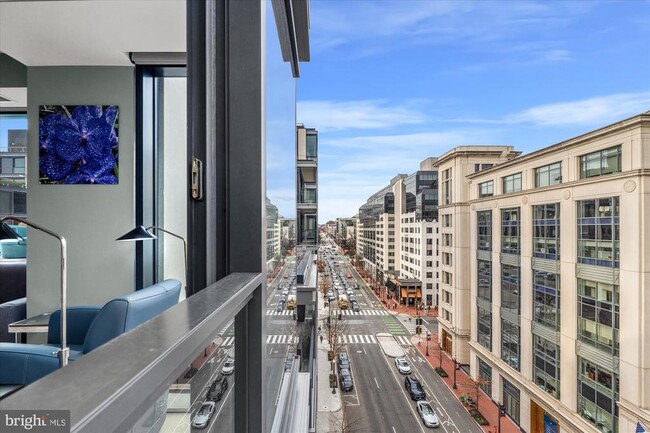 Building Photo - 925 H St NW