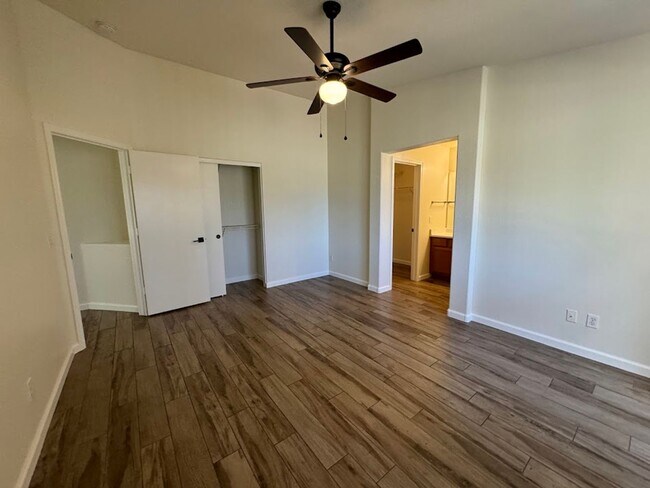 Building Photo - 17701 N Woodrose Ave