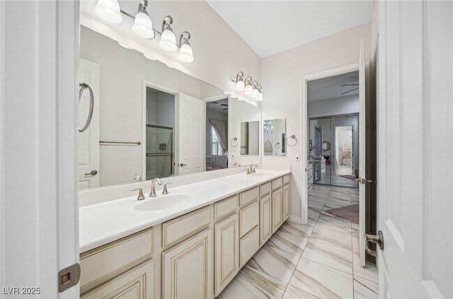 Building Photo - 47 Grand Masters Dr
