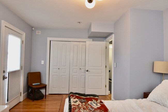 Building Photo - 157 Dorchester St