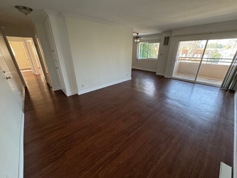 Building Photo - 1138 S Corning St