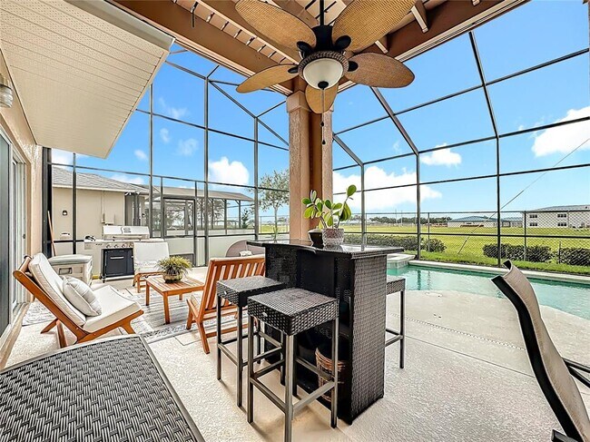 Building Photo - 526 Henley Cir
