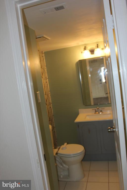 Building Photo - 252 Marble Ct