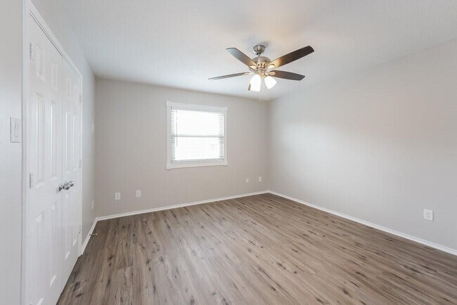 Building Photo - 8907 Aspen Pl Dr