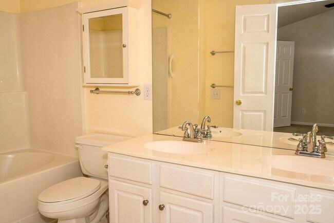 Building Photo - 6937 Rothchild Dr