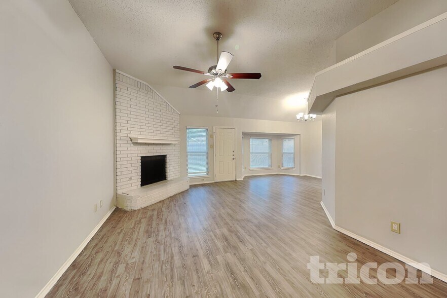 Building Photo - 2851 Linden Ln