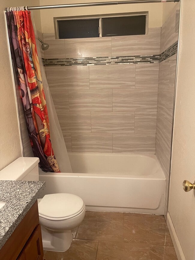 Building Photo - 8744 Fox Creek Dr