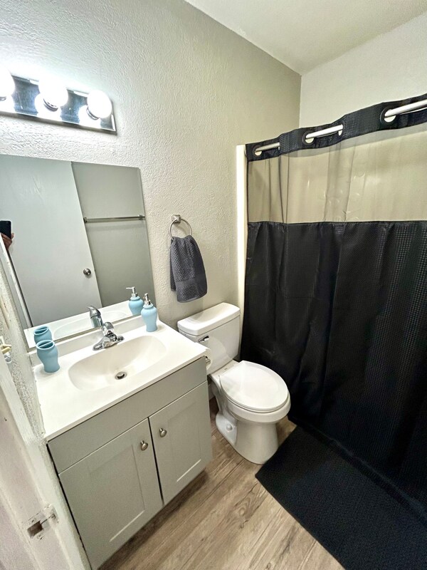 Building Photo - 4028 N Illinois Ave