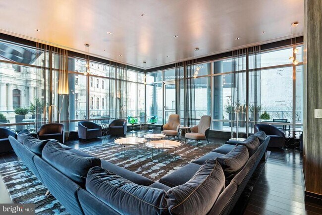 Building Photo - 1414 S Penn Square