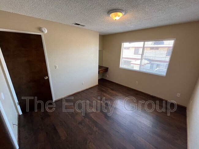 Building Photo - 838 N Williford Dr