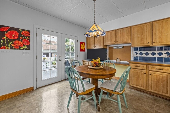 Building Photo - Timeless Ghent Home features charm and elegance in Historic Stockley Gardens