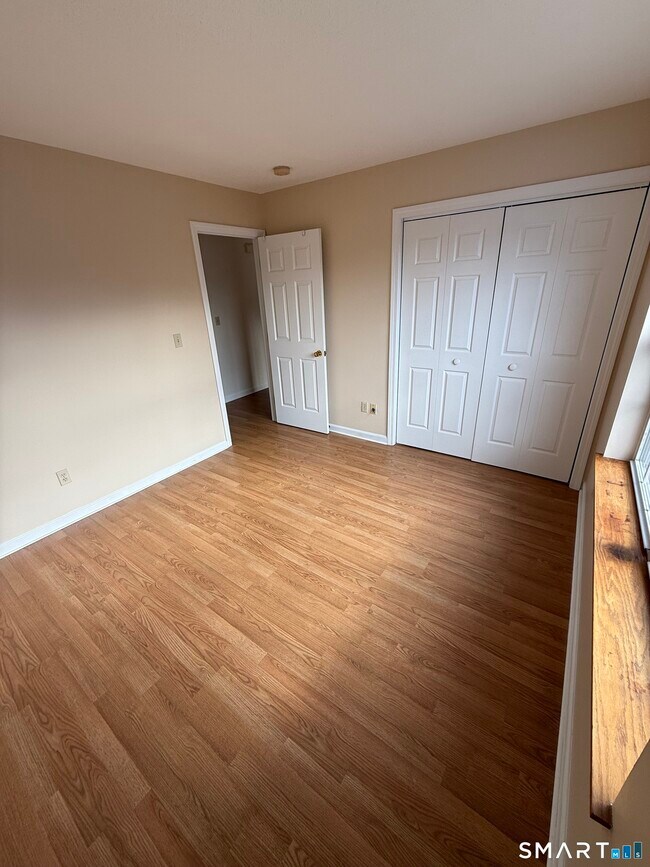 Building Photo - 504 Water Course Row