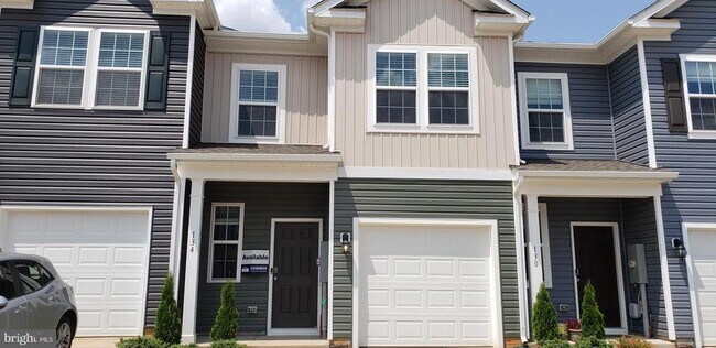 Primary Photo - 164 Caterpillar Dr