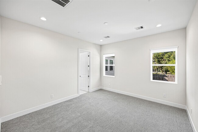 Building Photo - 3407 Terry St