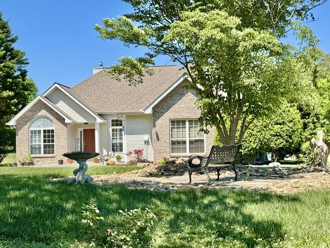 Building Photo - 320 Tigitsi Way