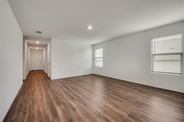 Building Photo - 8445 Fawn Creek Dr