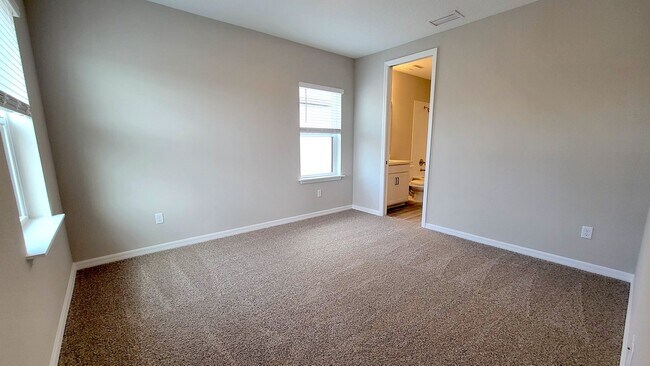 Building Photo - Stunning 5 bedroom, 3.5 bath Home in Skye Ranch ~ Built in 2024