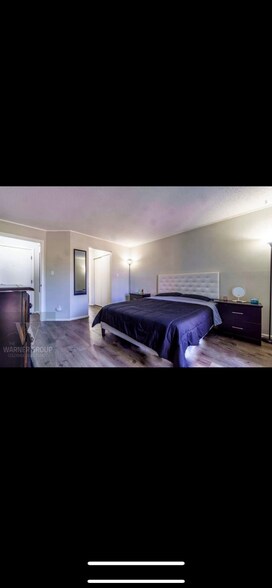Building Photo - 3684 Iguana Dr