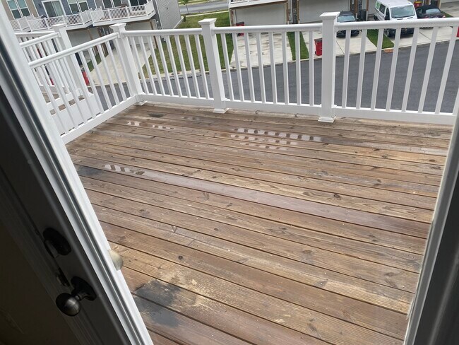 Building Photo - 36 Anthem St