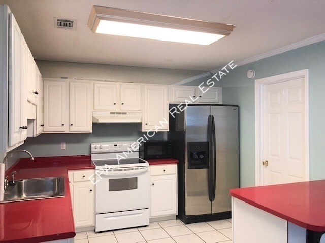 Building Photo - 150 Nicole Ln