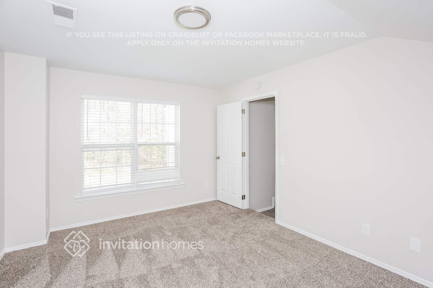 Building Photo - 2121 Mallard Green Pl