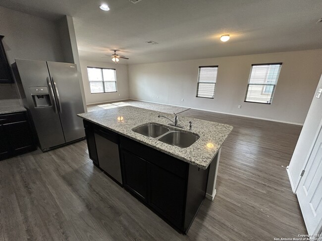 Building Photo - 15214 Pandion Dr