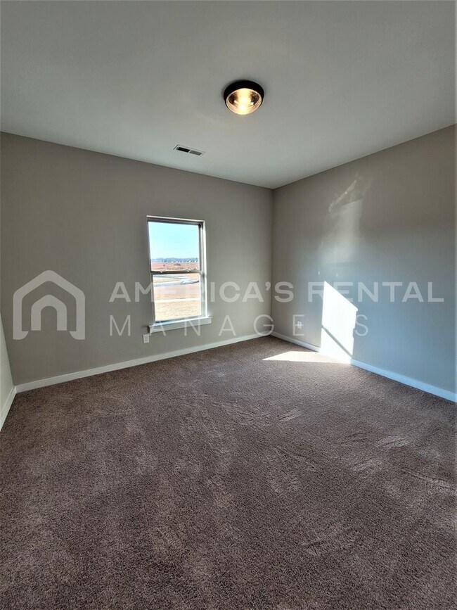Building Photo - Home for Rent in Meridianville, AL!!! Avai...