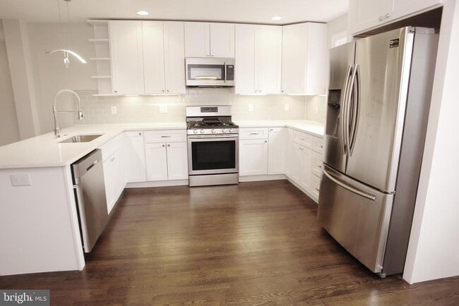 Building Photo - 12307 Chesterton Dr