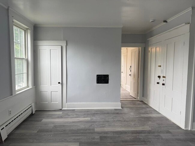 Building Photo - 155 N Main St