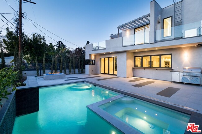 Building Photo - 159 S Bowling Green Way