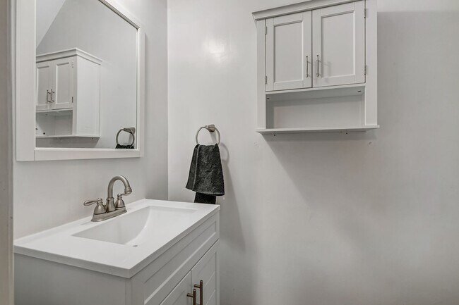 Building Photo - Call Sabrina Thomas at 757-767-0767 for more information
