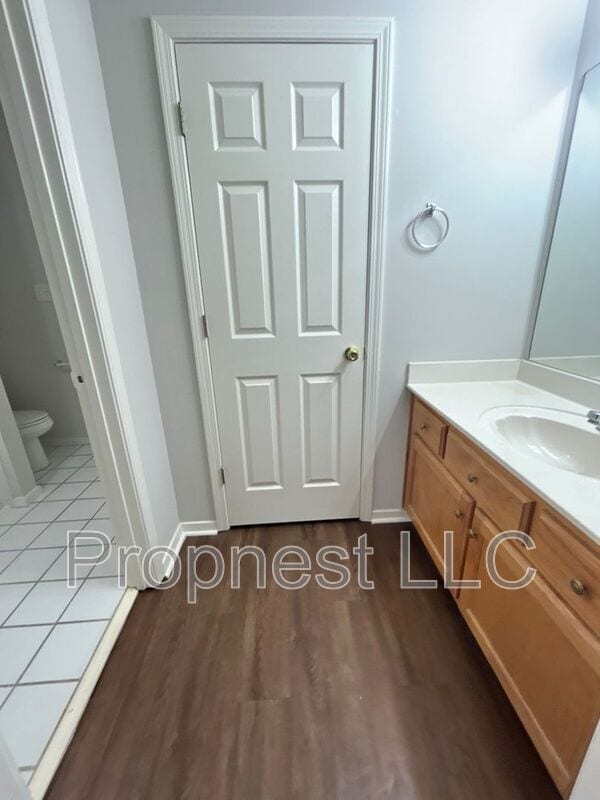 Building Photo - 801 Barrington Woods Cove