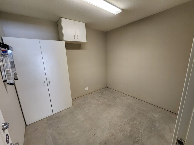 Building Photo - Two Bedroom Condo unit within Affinity of ...