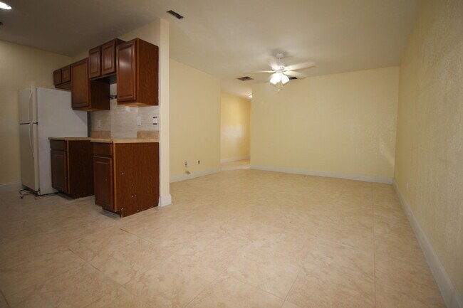 Building Photo - 12419 Westhampton Cir