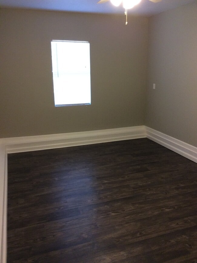Building Photo - GREAT COLLEGE PROPERTY--PRE-LEASING FOR AUGUST! Completely Updated! 3 bedroom/2 bath Close to TTU...