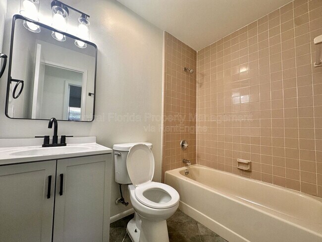 Building Photo - 1432 Lantry Ct