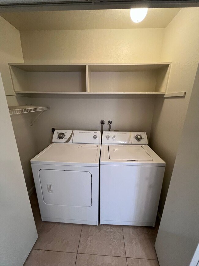 Building Photo - NICE CONDO FOR RENT IN ROSEMONT AT COBBLESTONE GLEN III - Move-In Special $500 OFF FIRST MONTH'S ...