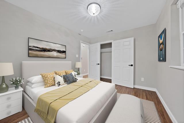 Building Photo - 824 E Prairie View Rd