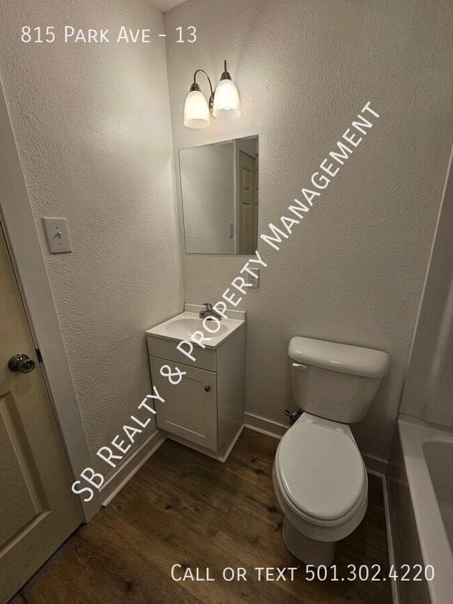 Building Photo - Cozy & Affordable 1-Bedroom Apartment in H...