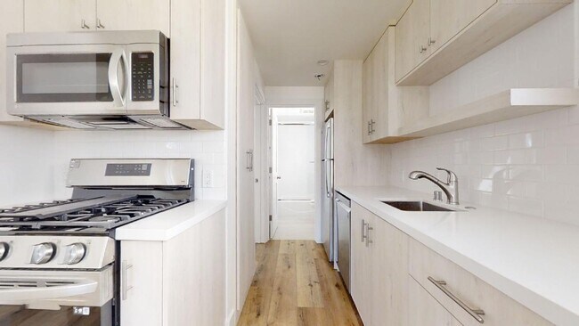 Building Photo - Brand New 2-Bedroom / 2-Bath on the Avenues in Redondo Beach!