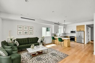 Building Photo - 5022 Cahuenga Blvd