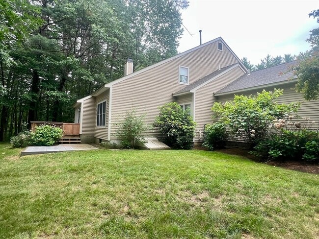 Building Photo - 8 Stonegate Ln