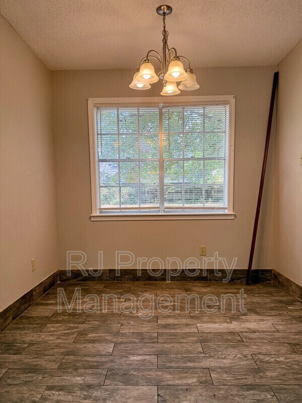 Building Photo - 3086 Estes St