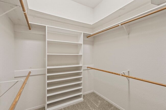 Building Photo - 616 Westwood Cir