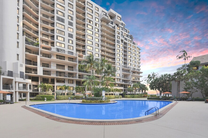 Building Photo - 540 Brickell Key