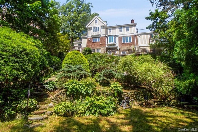 Building Photo - 110 Edgemont Rd